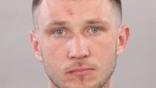 Na rodinný dům na Chebsku hodil molotov. Divokovýchodní praktiky, řekl soud a poslal cizince za mříže - Novinky